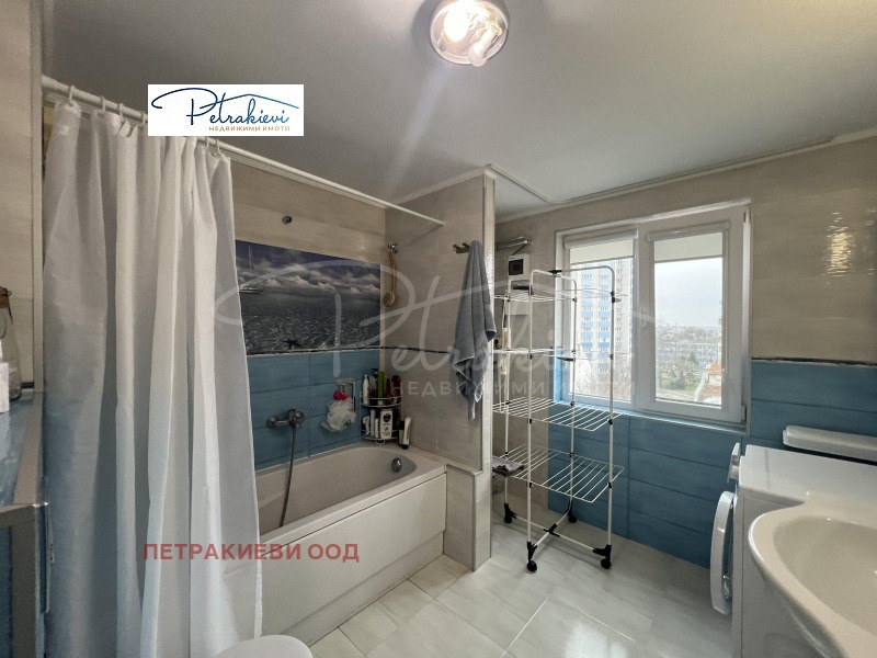 Продава МНОГОСТАЕН, гр. Бургас, Лазур, снимка 13 - Апартаменти - 53456481