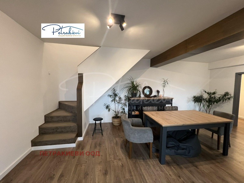 Продава МНОГОСТАЕН, гр. Бургас, Лазур, снимка 3 - Апартаменти - 53456481