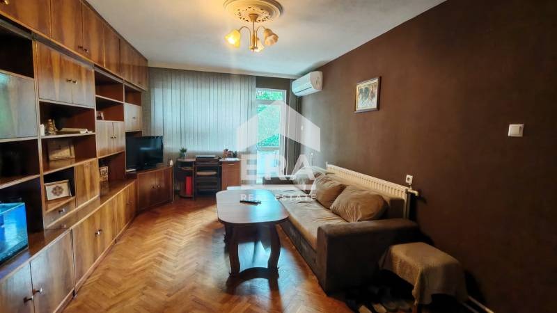 Продава  Ателие, таван област Търговище , гр. Попово , 68 кв.м | 18343802
