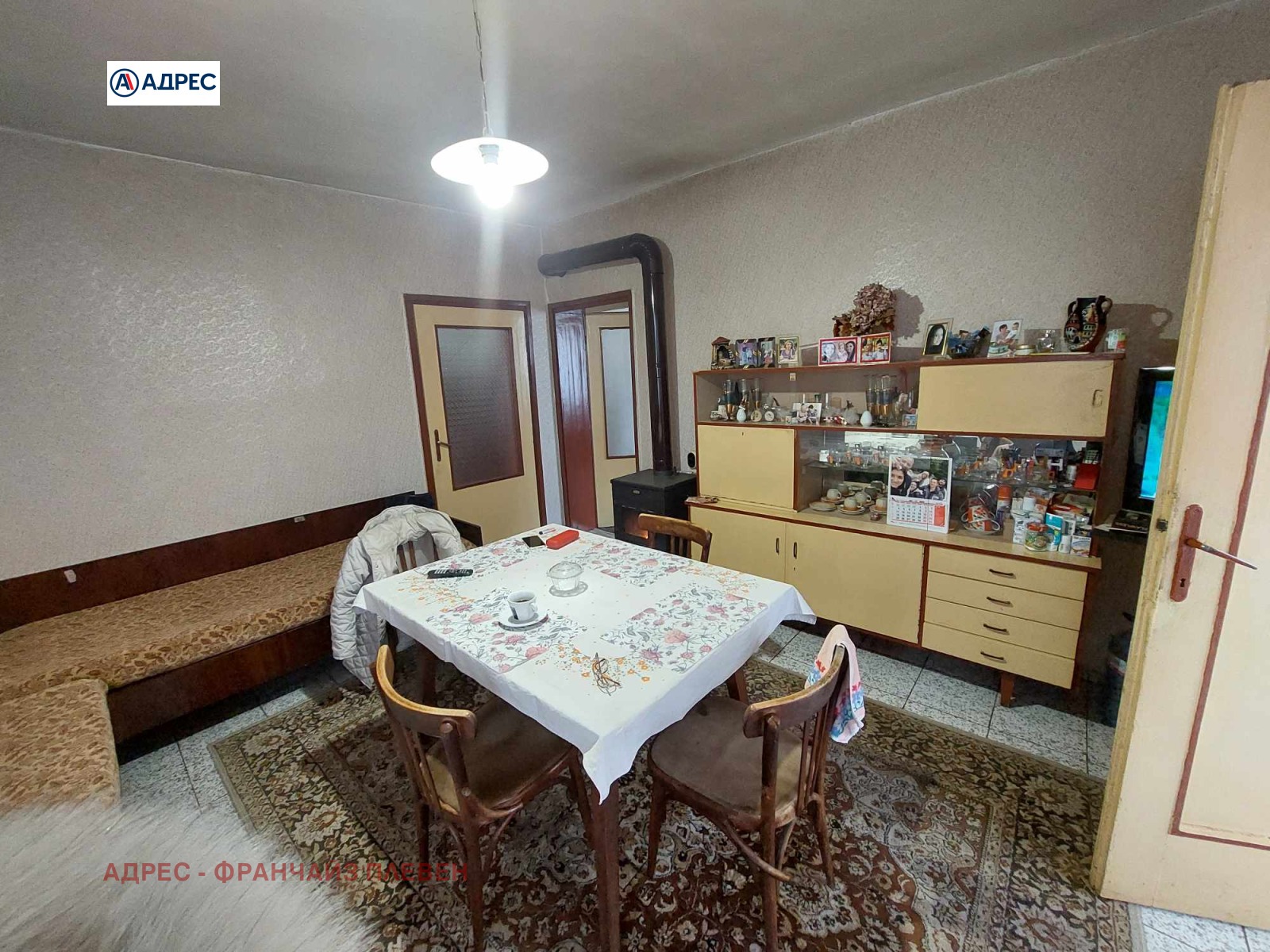 Продава ЕТАЖ ОТ КЪЩА, гр. Плевен, Широк център, снимка 8 - Етаж от къща - 54466016