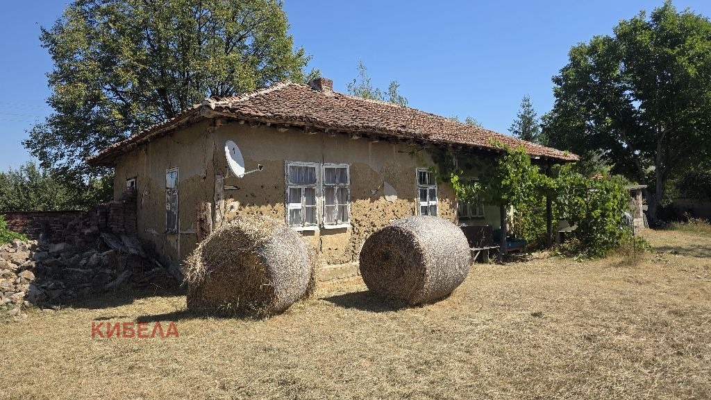 Продава КЪЩА, с. Долни Раковец, област Перник