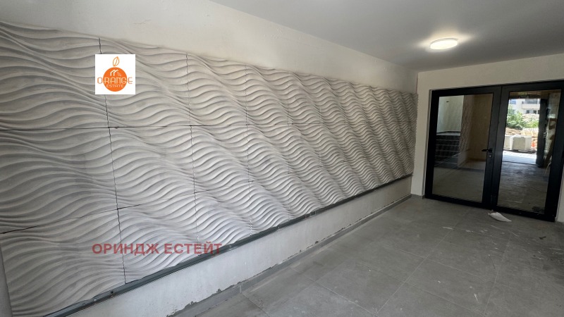 Na prodej  1 ložnice Sofia , Malinova dolina , 132 m2 | 83197531 - obraz [4]