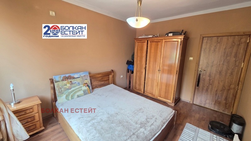 Продава ЕТАЖ ОТ КЪЩА, гр. Велико Търново, Асенов, снимка 8 - Етаж от къща - 54790232