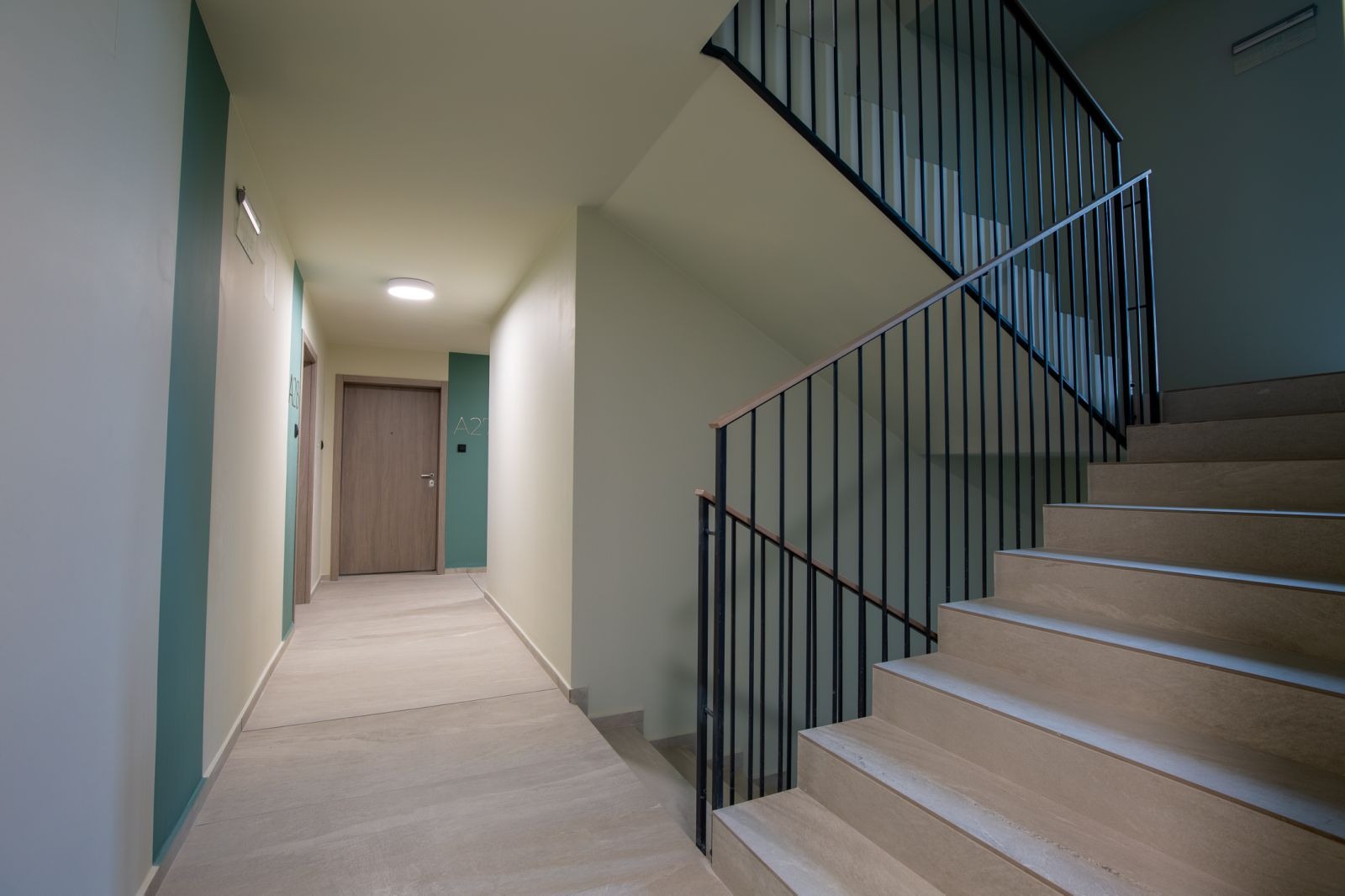 Продава 3-СТАЕН, гр. Велико Търново, Център, снимка 2 - Апартаменти - 53438491