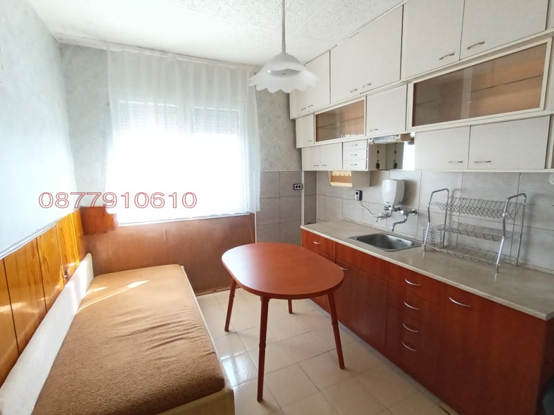 Продава 4-СТАЕН, гр. Благоевград, Идеален център, снимка 2 - Апартаменти - 52785373