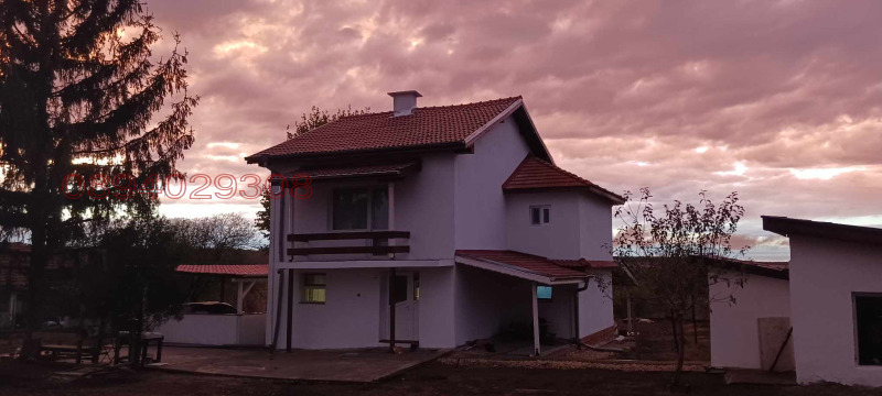 Продава КЪЩА, с. Раковски, област Разград, снимка 2 - Къщи - 52778832