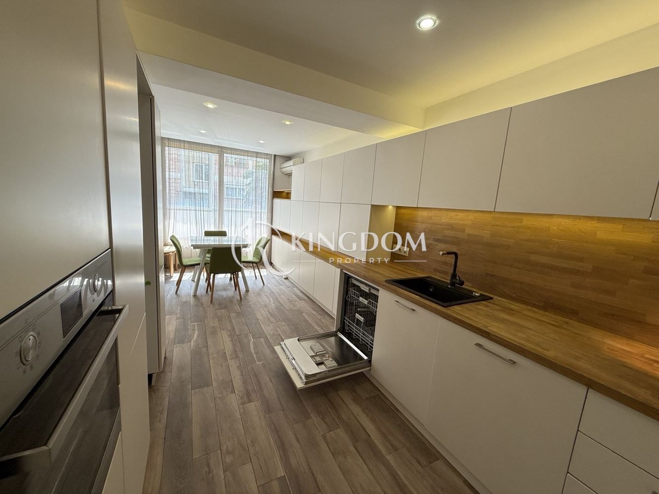 Продава 3-СТАЕН, гр. София, Изток, снимка 4 - Апартаменти - 54051003