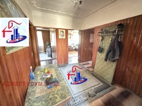 House Smyadovo, region Shumen 9