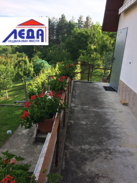 Casa m-t Stragata, Pleven 11