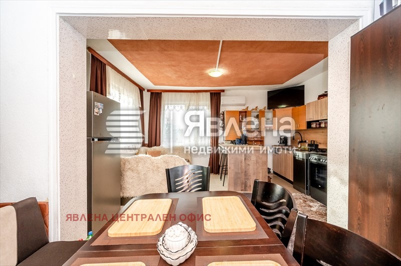 Продава ЕТАЖ ОТ КЪЩА, гр. Перник, Църква, снимка 7 - Етаж от къща - 53921066