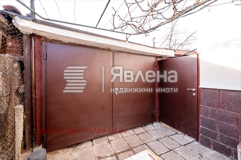 Продава ЕТАЖ ОТ КЪЩА, гр. Перник, Църква, снимка 3 - Етаж от къща - 53921066