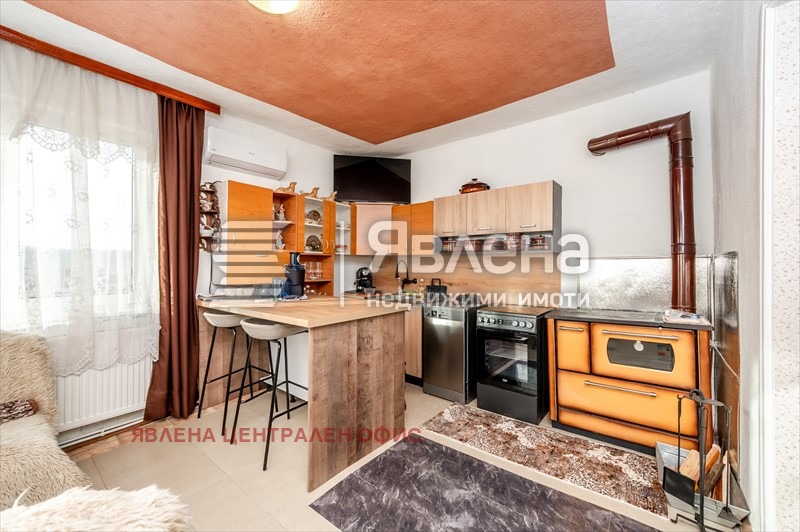 Продава ЕТАЖ ОТ КЪЩА, гр. Перник, Църква, снимка 13 - Етаж от къща - 53921066