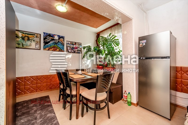 Продава ЕТАЖ ОТ КЪЩА, гр. Перник, Църква, снимка 8 - Етаж от къща - 53921066