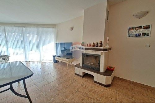 Продава КЪЩА, с. Соколово, област Добрич, снимка 8 - Къщи - 52825498