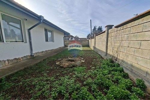 Продава КЪЩА, с. Соколово, област Добрич, снимка 11 - Къщи - 52825498