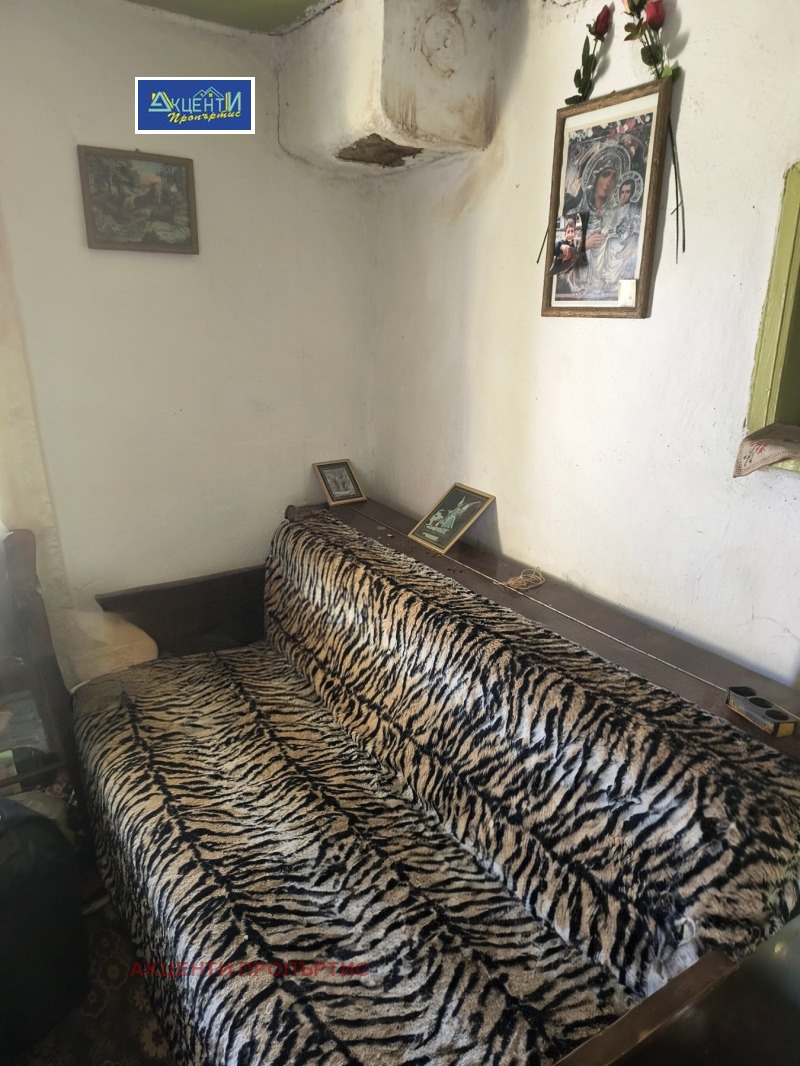 Продава КЪЩА, с. Джулюница, област Велико Търново, снимка 4 - Къщи - 53536426