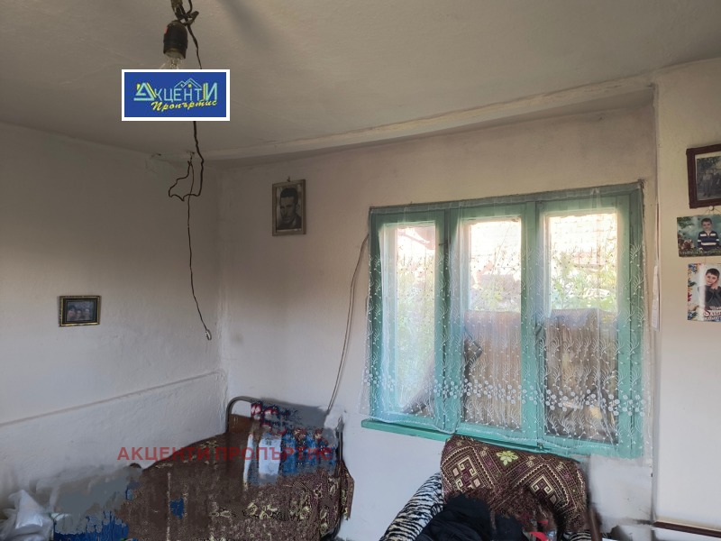 Продава КЪЩА, с. Джулюница, област Велико Търново, снимка 8 - Къщи - 53536426