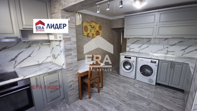Продава 3-СТАЕН, гр. Русе, Чародейка - Север, снимка 2 - Апартаменти - 56015458