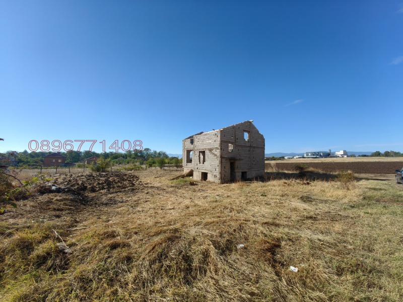 Продава КЪЩА, с. Богданица, област Пловдив