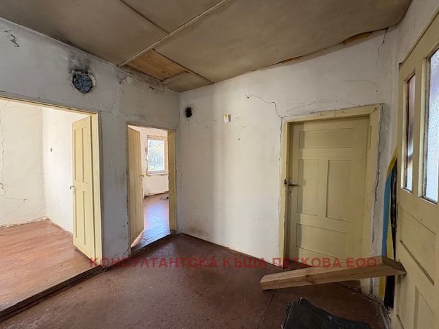 Продава КЪЩА, с. Горно Павликене, област Ловеч, снимка 6 - Къщи - 52484248