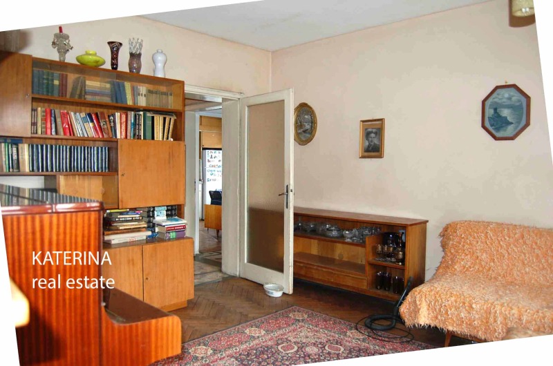 Продава 3-СТАЕН в град София, Медицинска академия - 100 кв.м / 370 000 € » 723 657.10 лв., КАТЕРИНА