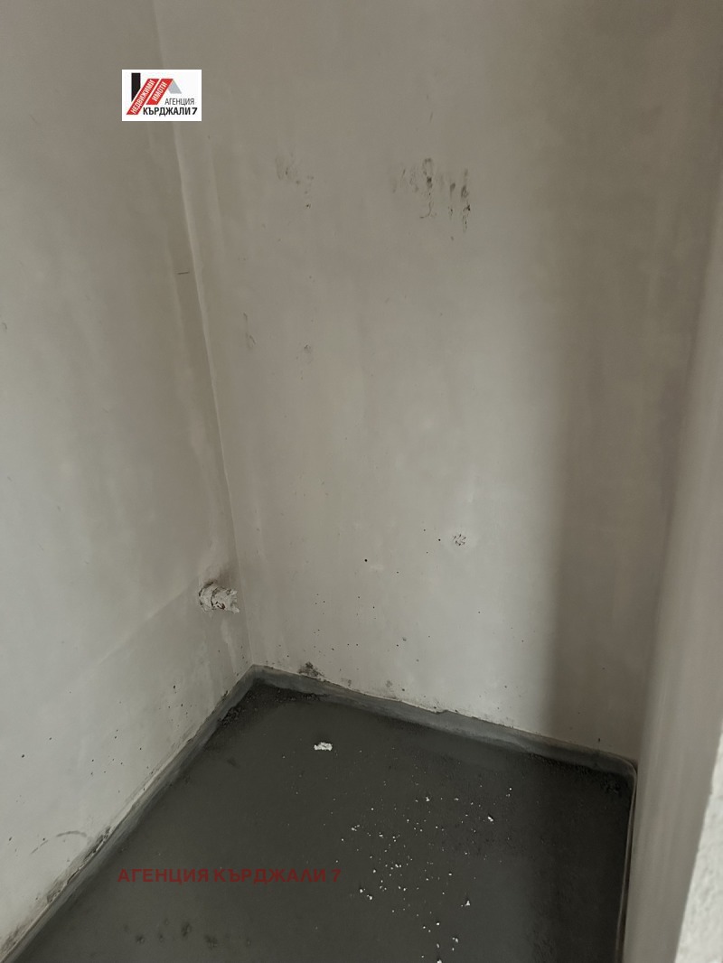 Продава 3-СТАЕН, гр. Кърджали, Възрожденци, снимка 4 - Апартаменти - 52379005