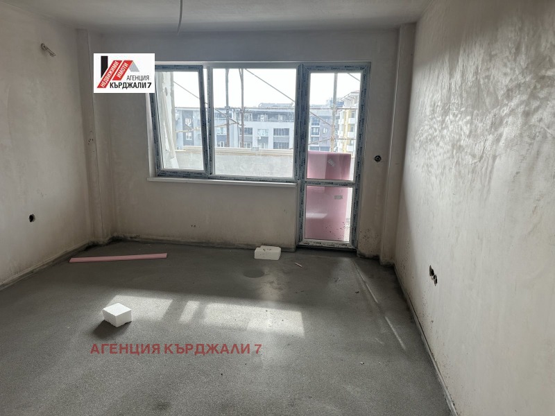 Продава 3-СТАЕН, гр. Кърджали, Възрожденци, снимка 7 - Апартаменти - 52379005