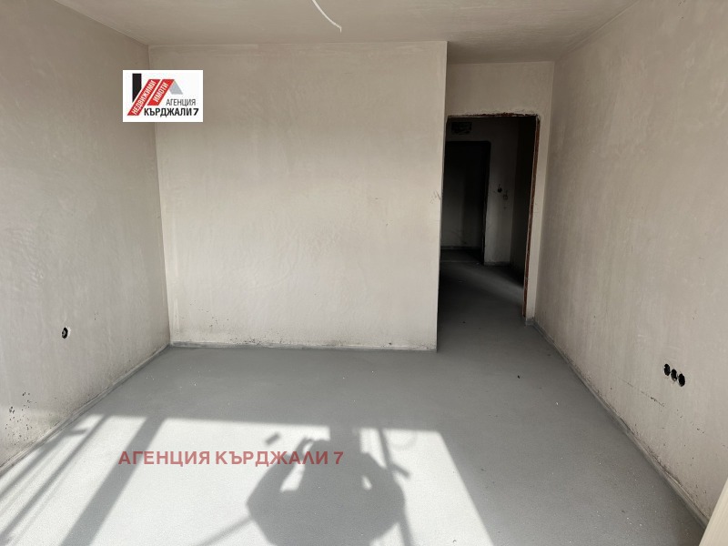 Продава 3-СТАЕН, гр. Кърджали, Възрожденци, снимка 5 - Апартаменти - 52379005