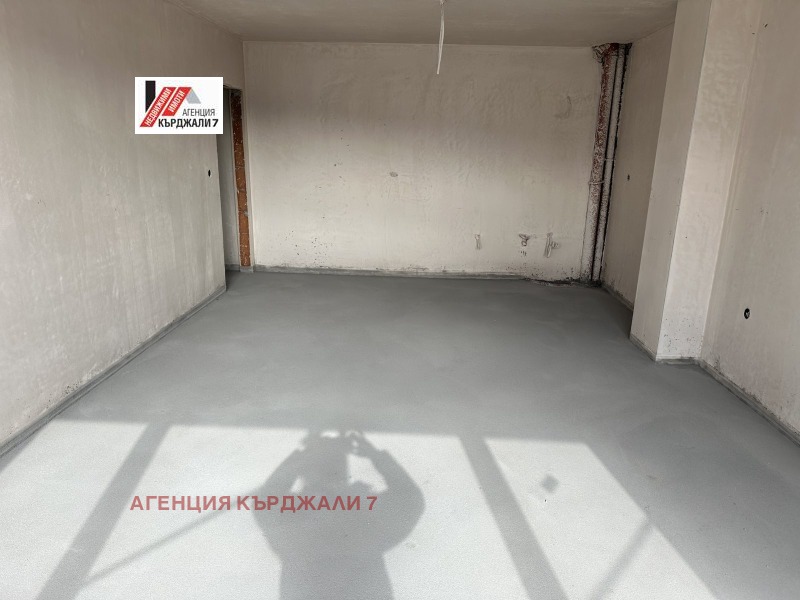 Продава 3-СТАЕН, гр. Кърджали, Възрожденци, снимка 9 - Апартаменти - 52379005