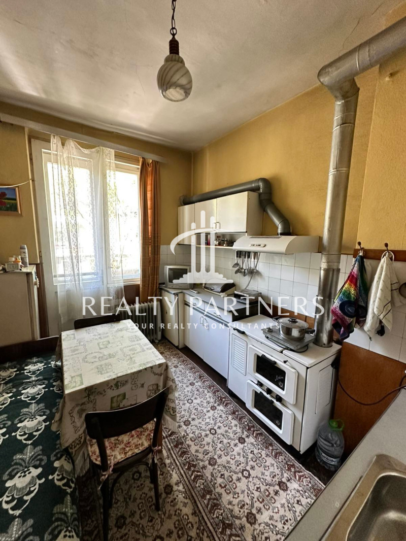 Продава 3-СТАЕН, гр. Перник, Изток, снимка 5 - Апартаменти - 53357975