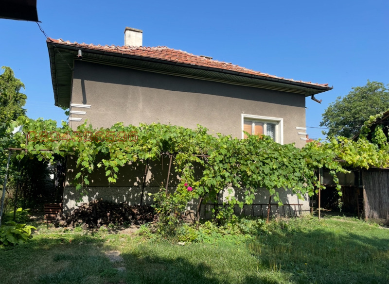 Продава КЪЩА, с. Априлово, област София област, снимка 13 - Къщи - 52914783