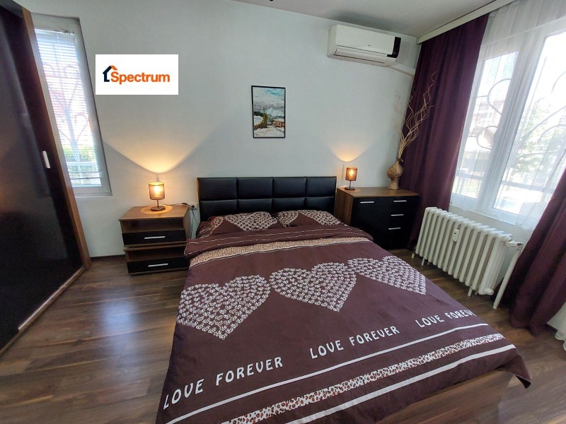 Продава  2-стаен град София , Център , 66 кв.м | 27513140
