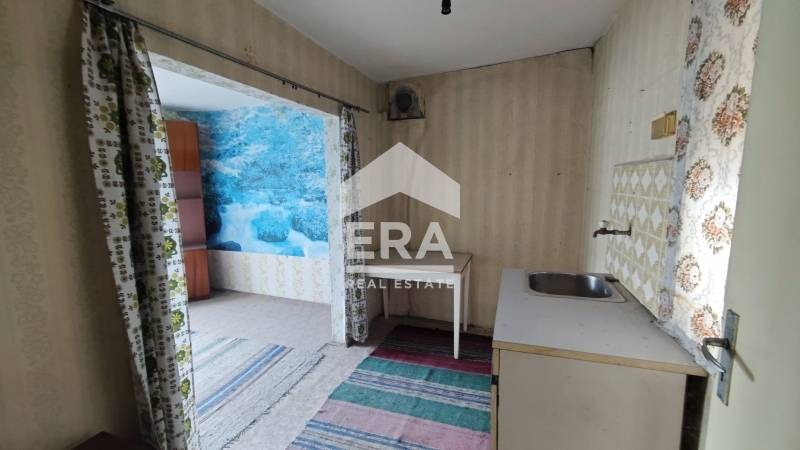 Продава КЪЩА, гр. Търговище, Център, снимка 2 - Къщи - 55318982