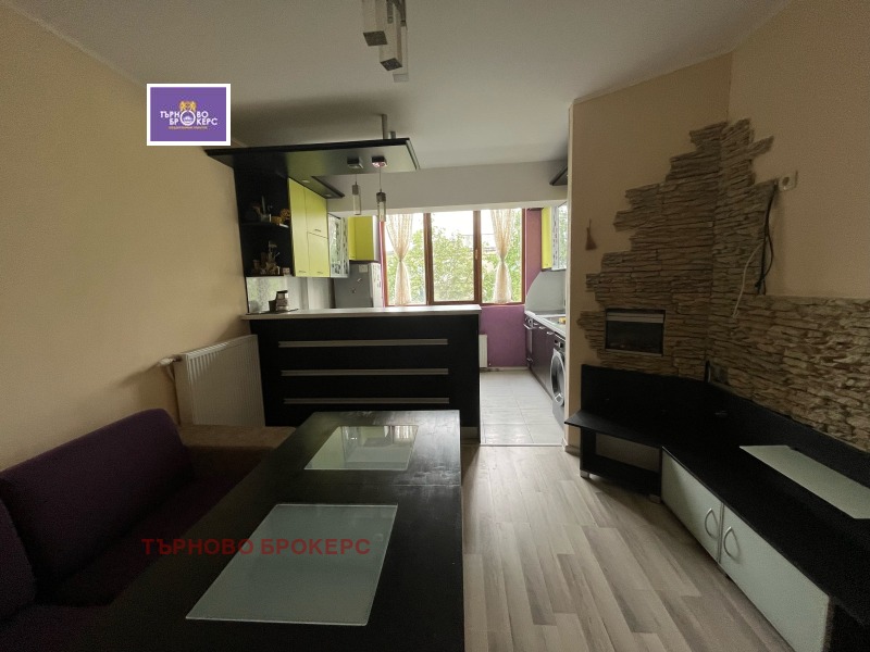 Продава 2-СТАЕН, гр. Велико Търново, Център, снимка 2 - Апартаменти - 52635326