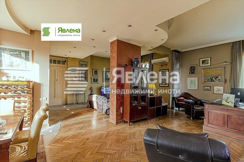 Продава 3-СТАЕН, гр. София, Център, снимка 2 - Апартаменти - 54795280