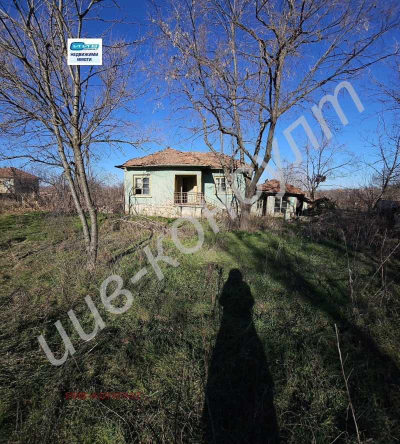 Продава КЪЩА, с. Хотница, област Велико Търново, снимка 1 - Къщи - 48603547