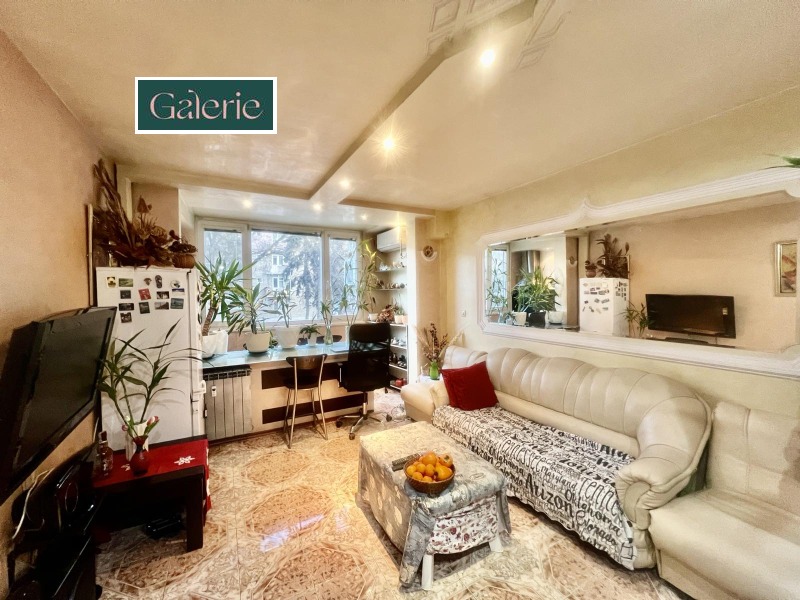 Продава 3-СТАЕН, гр. София, Надежда 4