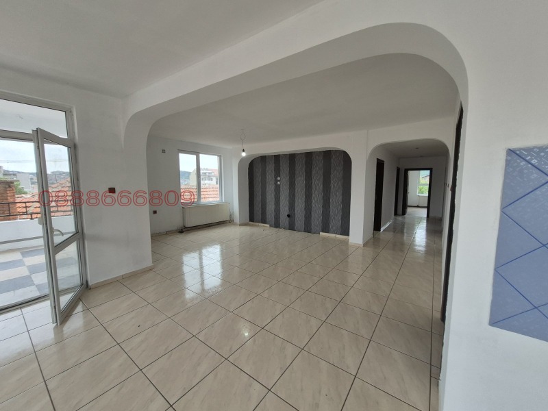 Продава  Многостаен град Сливен , Комлука , 171 кв.м | 70830108 - изображение [3]