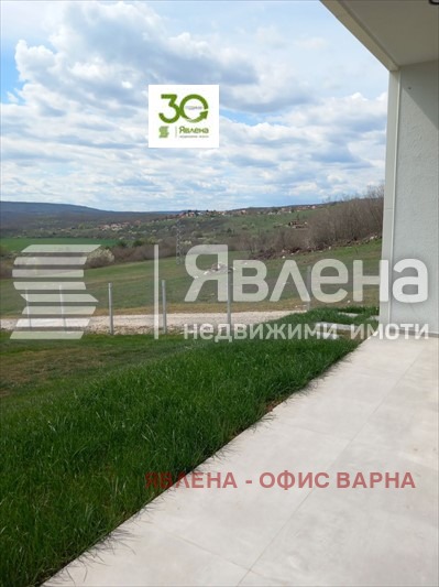 Продава КЪЩА, с. Църква, област Добрич, снимка 13 - Къщи - 48421551