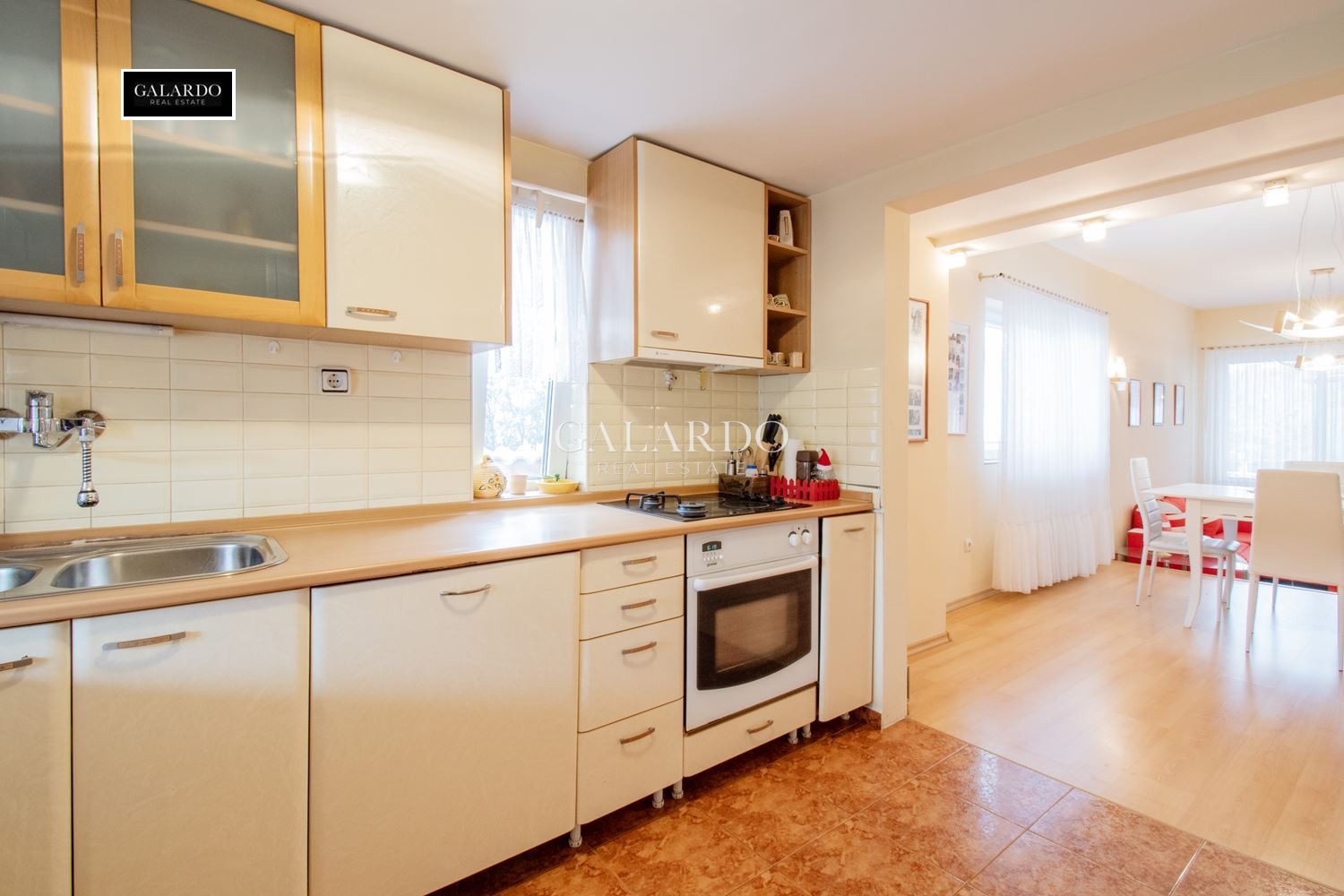 Продава КЪЩА, гр. София, гр. Банкя, снимка 5 - Къщи - 56161306