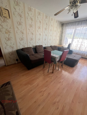 2 soveværelser Iztok, Pernik