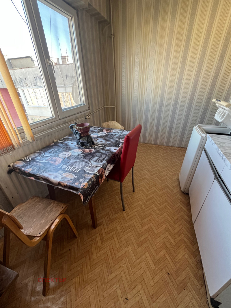 Til salg  2 soveværelser Pernik , Iztok , 68 kvm | 57903035 - billede [10]