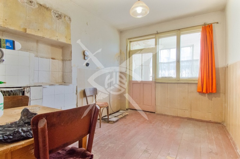 Продава КЪЩА, с. Алдомировци, област София област, снимка 8 - Къщи - 50807464