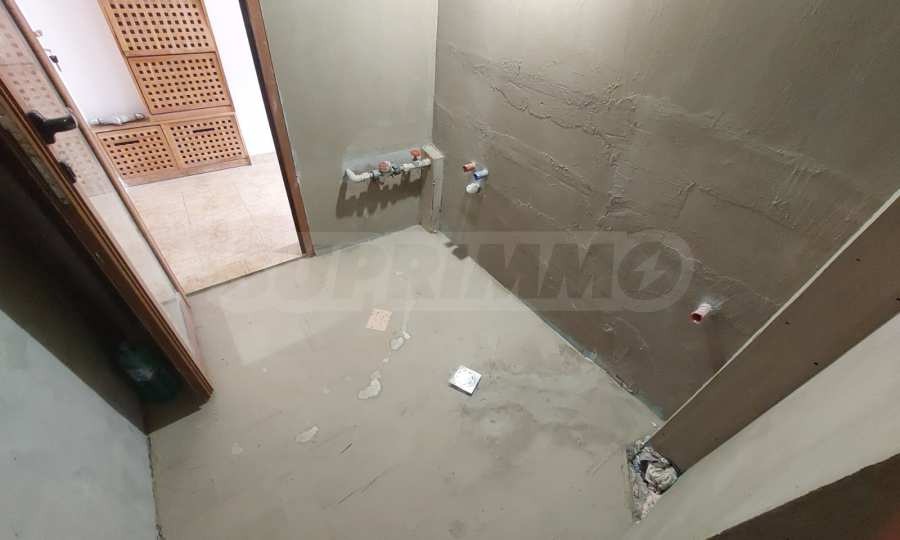 Продава 2-СТАЕН, гр. Велико Търново, Център, снимка 7 - Апартаменти - 56287947