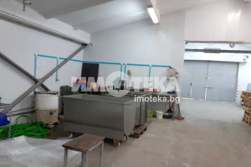 Продава СКЛАД, с. Стряма, област Пловдив, снимка 10 - Складове - 56533758
