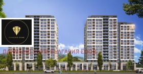 Продава 2-стаен град Пловдив Гагарин - [1] 
