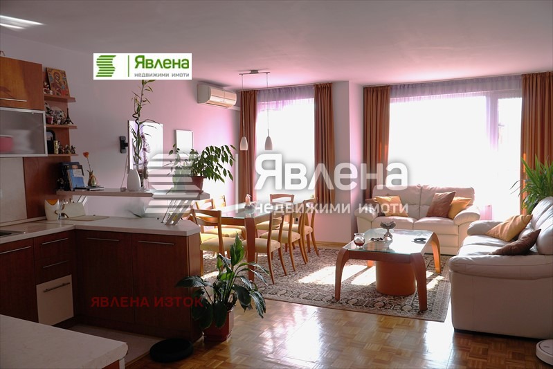 Satılık  2 yatak odası Sofia , Hladilnika , 118 metrekare | 17537824