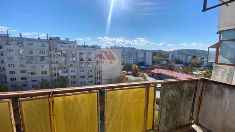 Продава 3-СТАЕН, гр. Велико Търново, Бузлуджа, снимка 12 - Апартаменти - 52622655