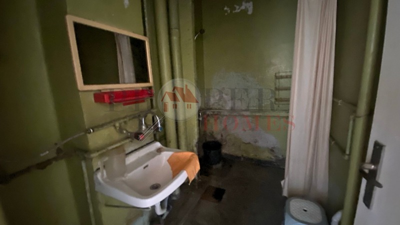 Продава 3-СТАЕН, гр. Велико Търново, Бузлуджа, снимка 11 - Апартаменти - 52622655