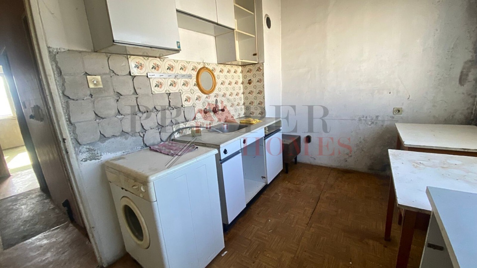 Продава 3-СТАЕН, гр. Велико Търново, Бузлуджа, снимка 2 - Апартаменти - 53689505